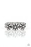 Daisy Dapper silver ring (Paparazzi)