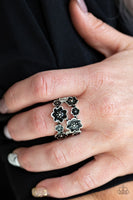 Floral Crowns Black ring (Paparazzi)